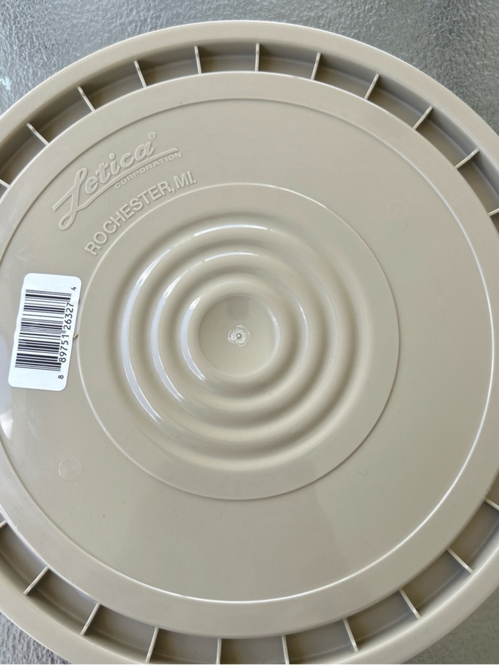 letica bucket lids 5 pack Cream/Tan In Color